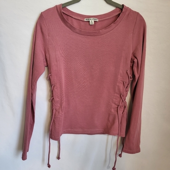 Moral Fiber Tops - Moral Fiber long sleeve side laced pink shirt pre-owned great condition small S